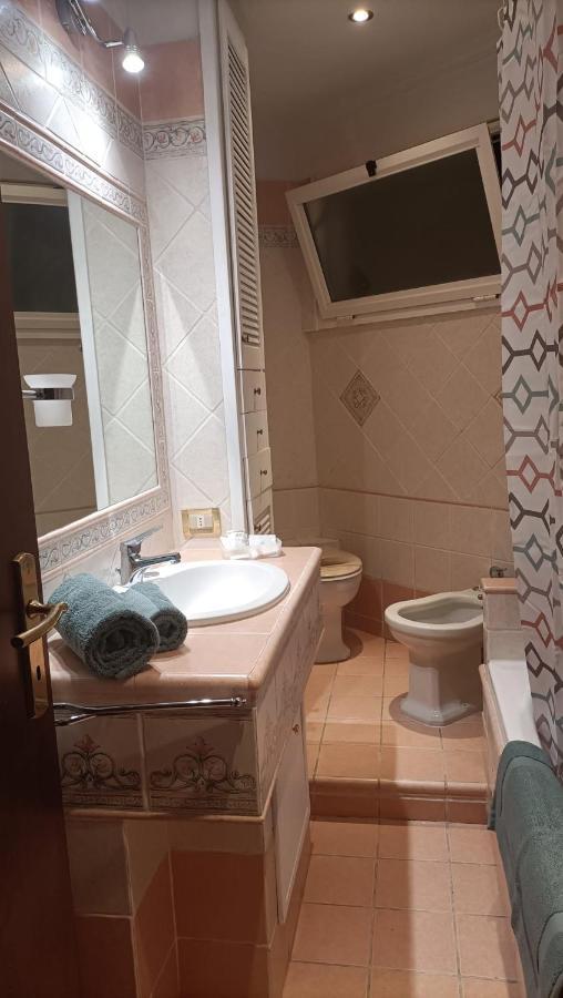 Domus Vacanze Romane מראה חיצוני תמונה